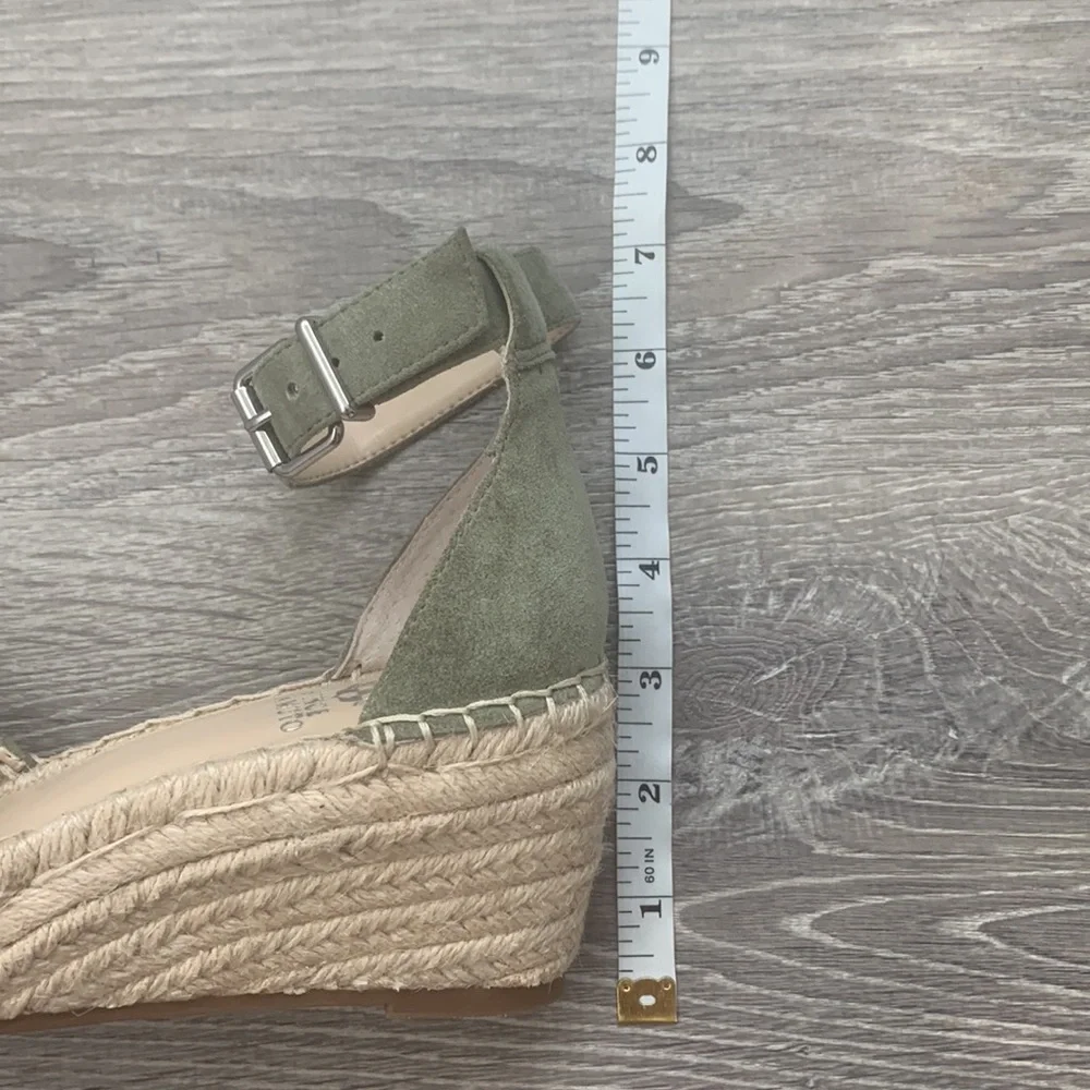 Vince Camuto nwot one